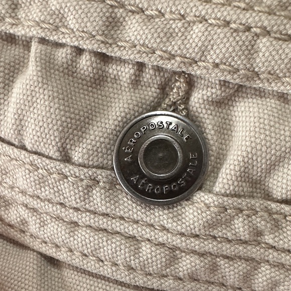 Aeropostale Women's Beige Cargo Shorts - Picture 6 of 9